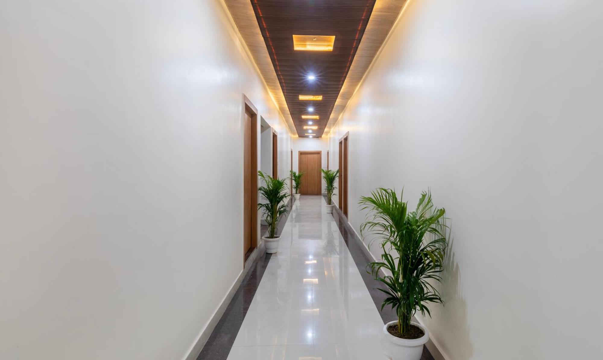 Hotel Treebo Golden Kashi